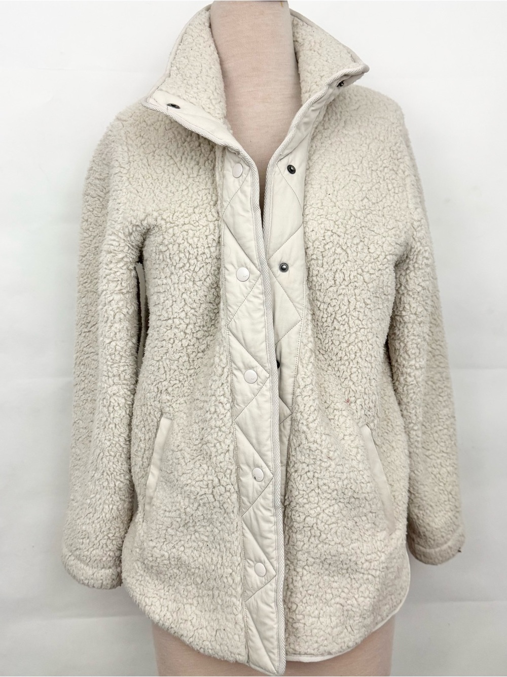 Abercrombie & Fitch Cream Sherpa Jacket with Quilted Trim size Large Soft A&F